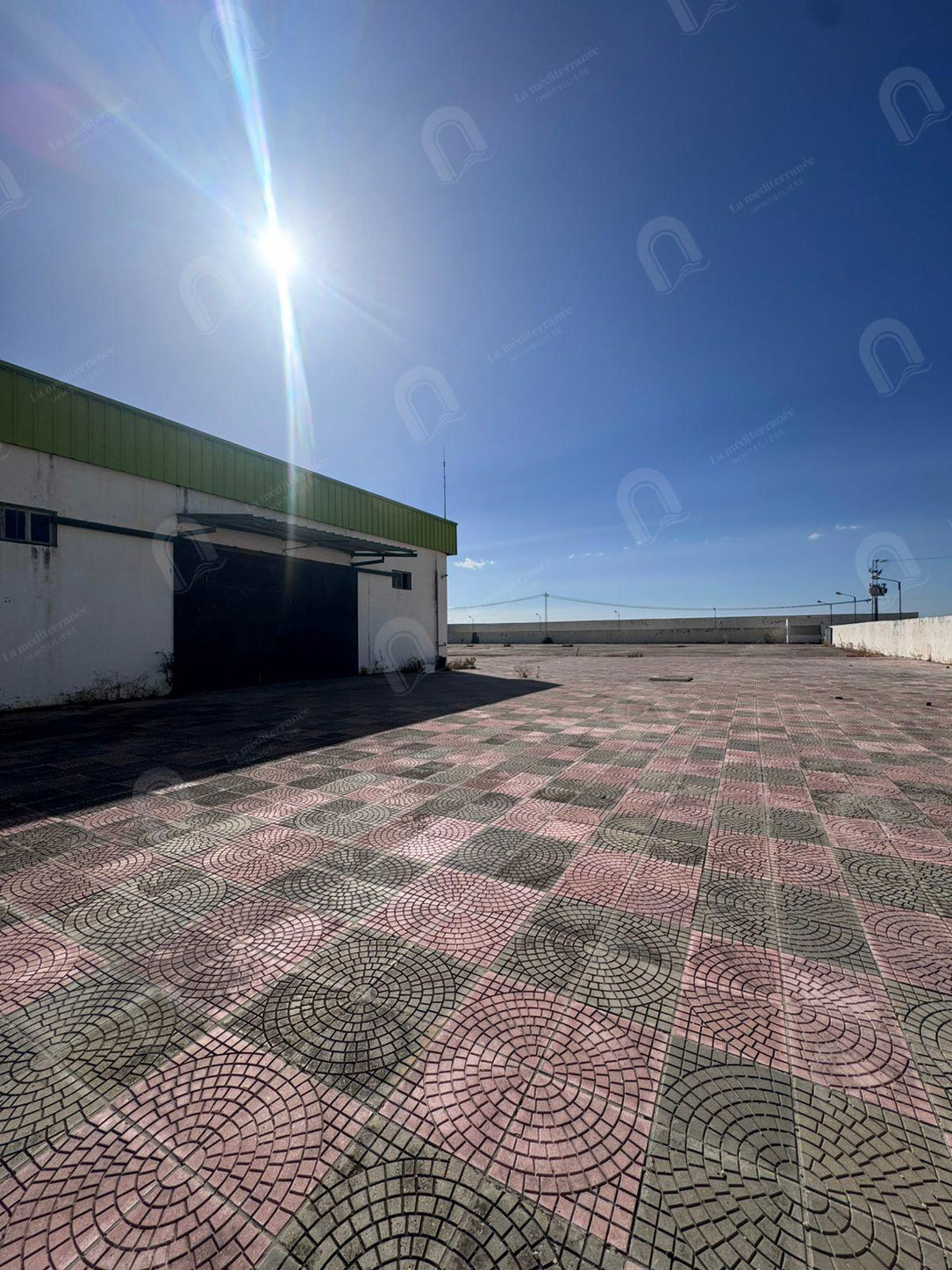 A louer une usine industrielle à El Fejja
