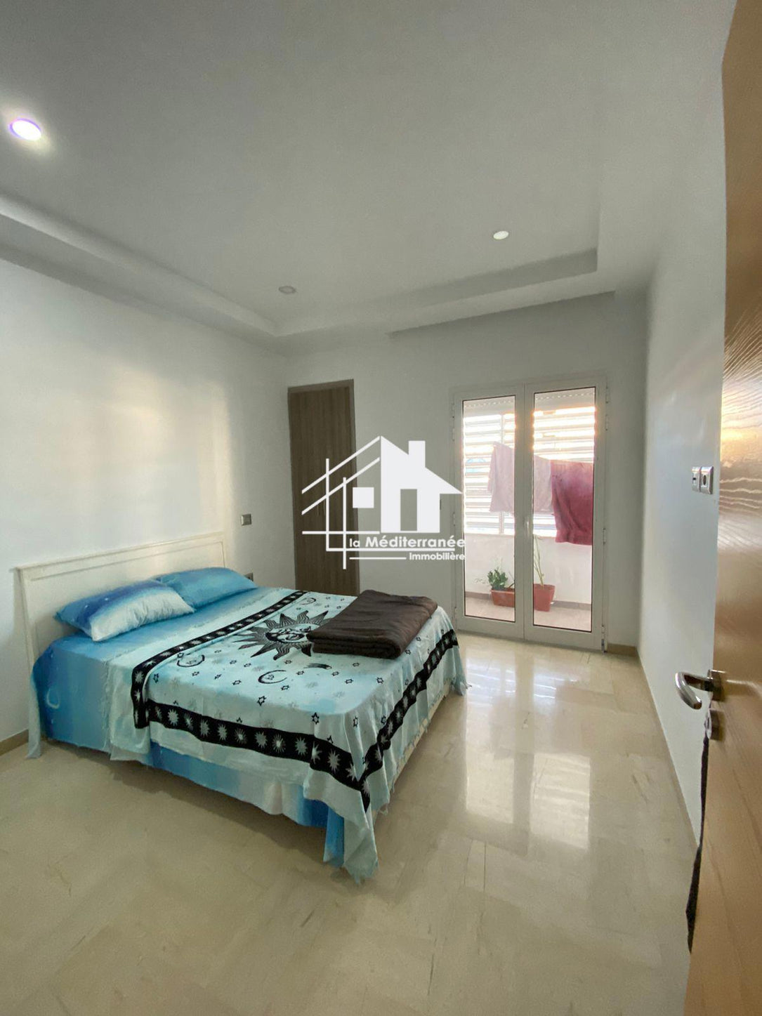 A vendre appartement S+2  à Beb Saadoun