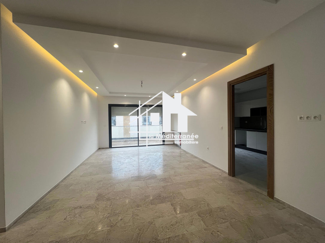 A vendre un appartement S+2 à Chotrana 1