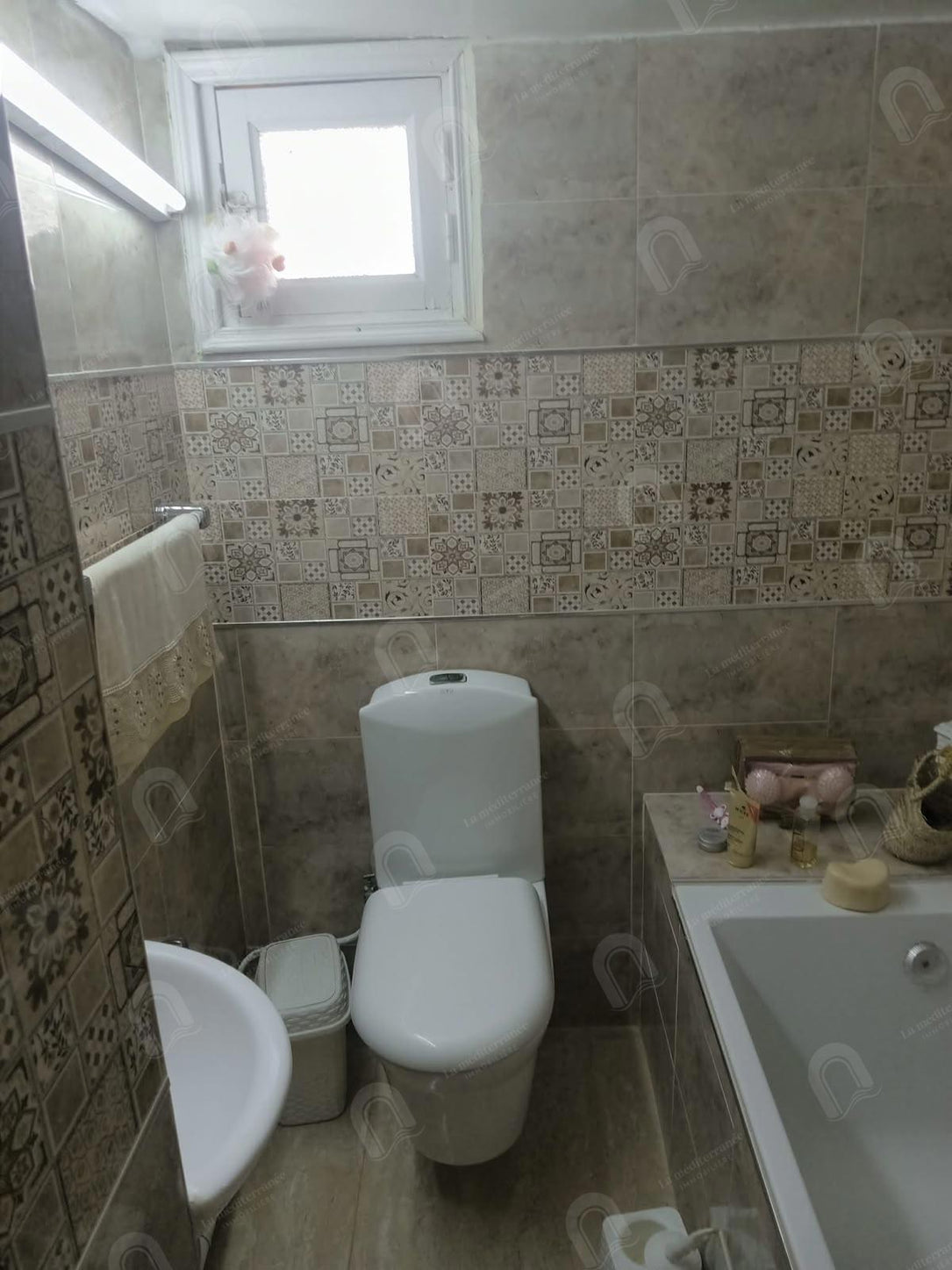 a louer un appartement s+1 a cité Ennaser