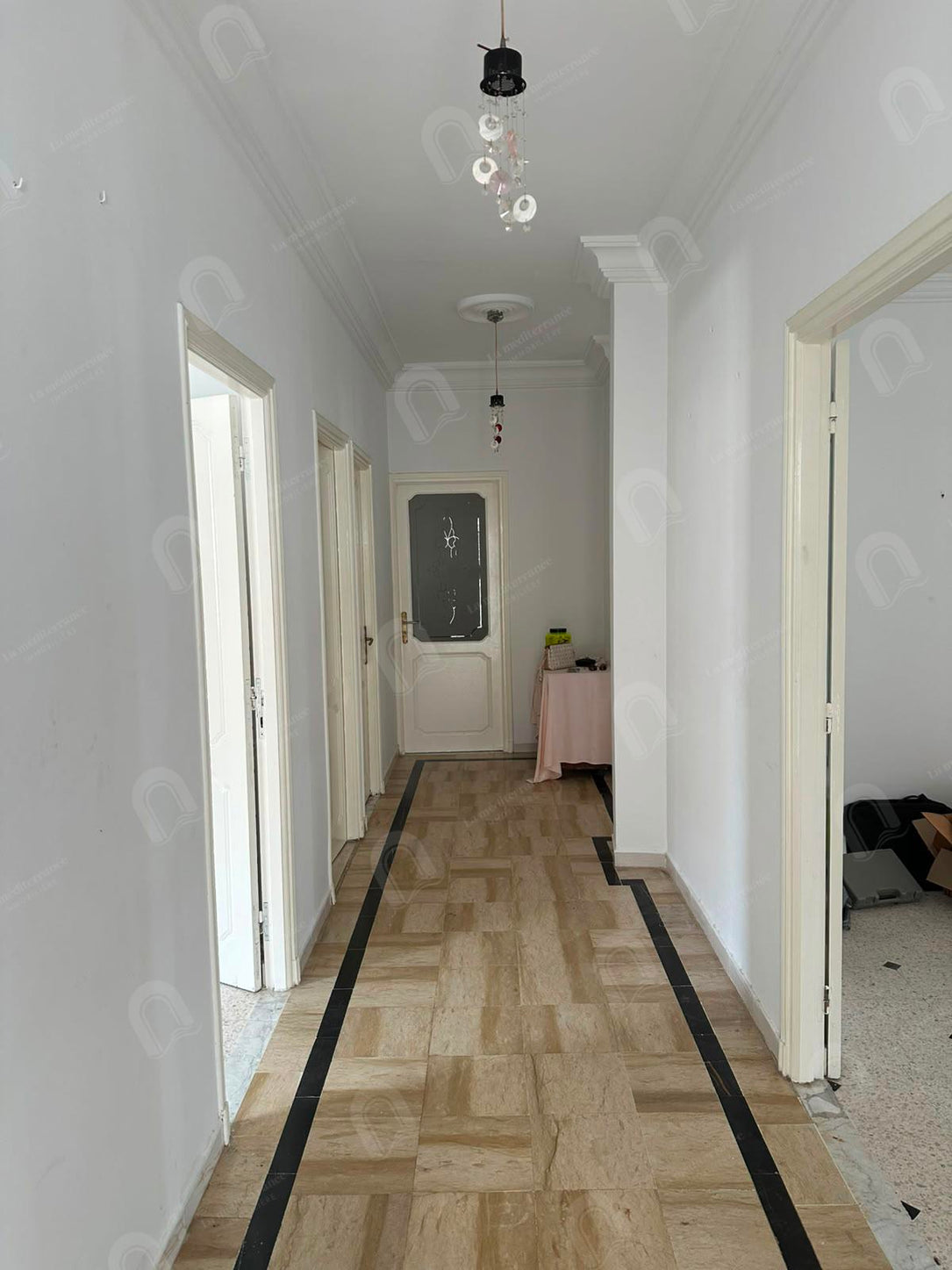 A louer un étage de villa S+3 situé au 1er étage