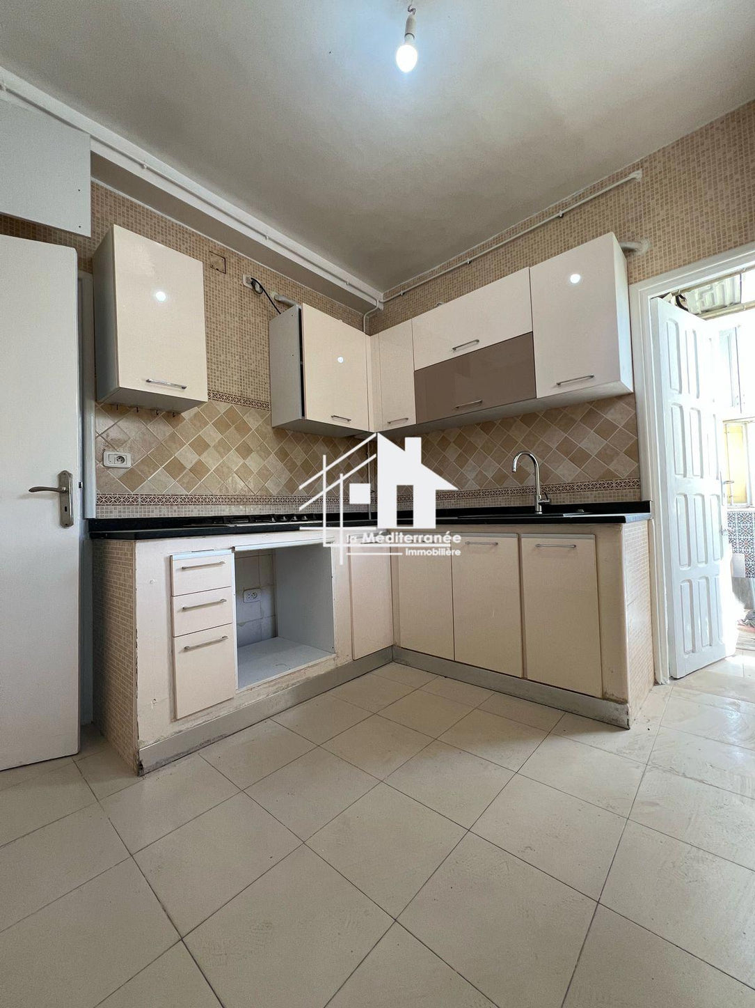 A vendre appartement S+3 à Khaznadar