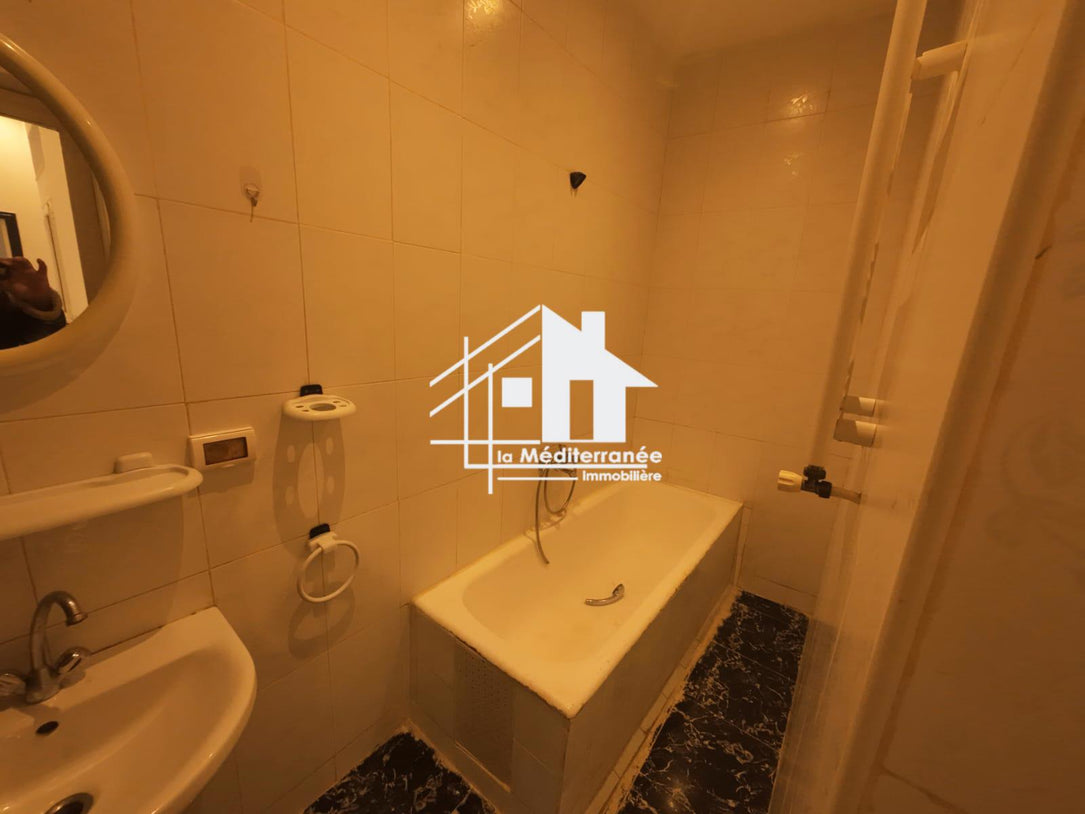 A louer étage de villa RDC s+3 a Bardo