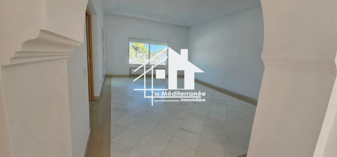 Une villa S+3 Marina Gammarth