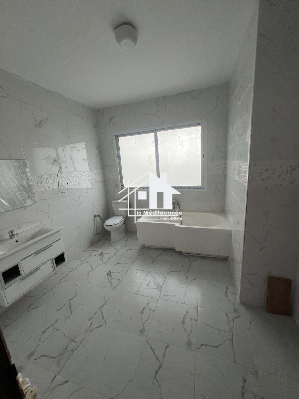A louer Villa S6 avec piscine