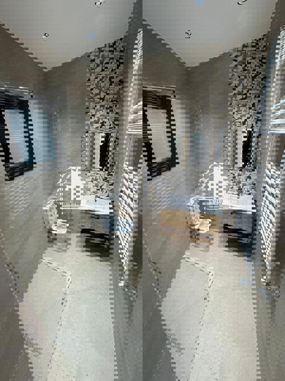 A louer s+2 à ennkhilet