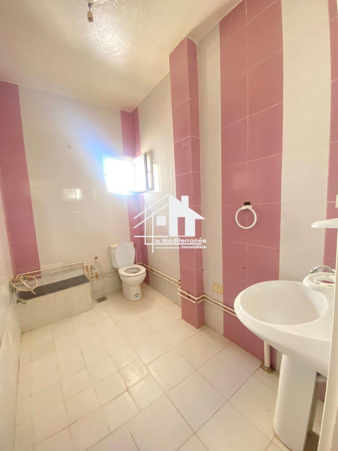 A louer étage de villa S+2 au bardo