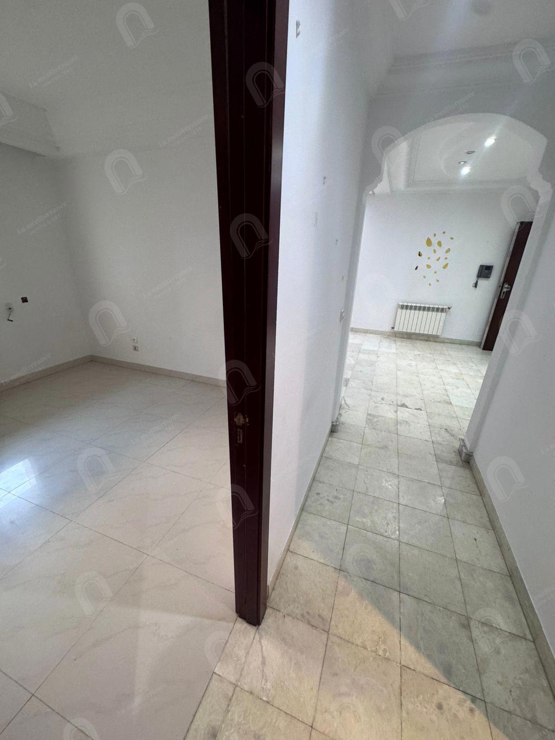 A louer Appartement S+3 hst au bardo