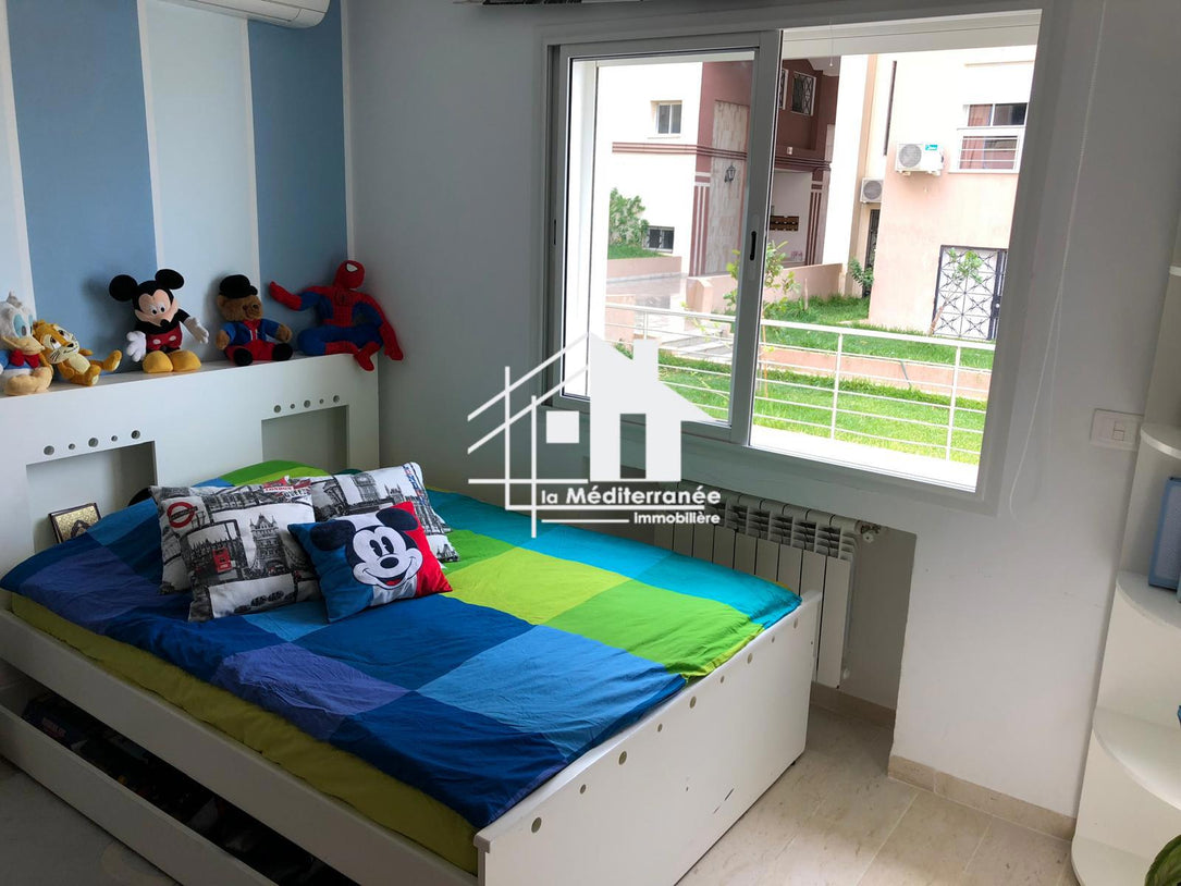 Un Spacieux S+4 A Vendre à Ennasr 2