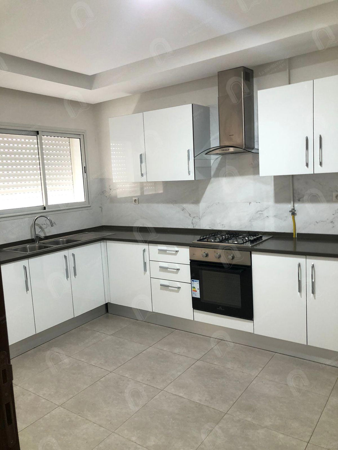 A louer un appartement s+2 à jardin d'el menzah 2