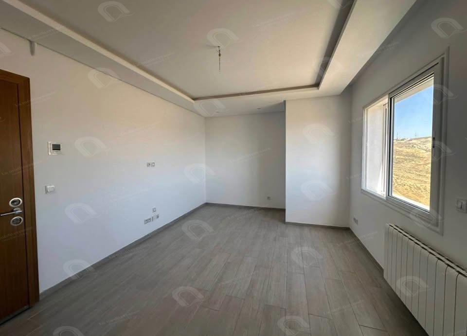 A louer appartement S+1 hst à cité ennasr
