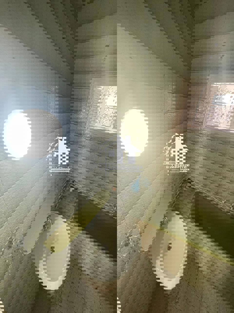 A louer étage de villa S+4 Rdc au bardo