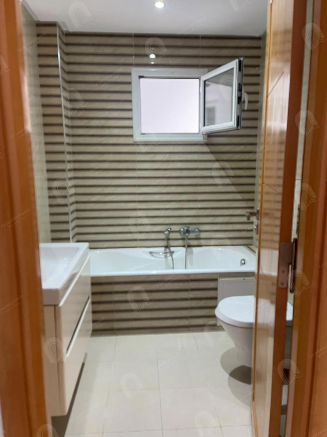 A louer un appartement s+2 à jardin d'el menzah 2