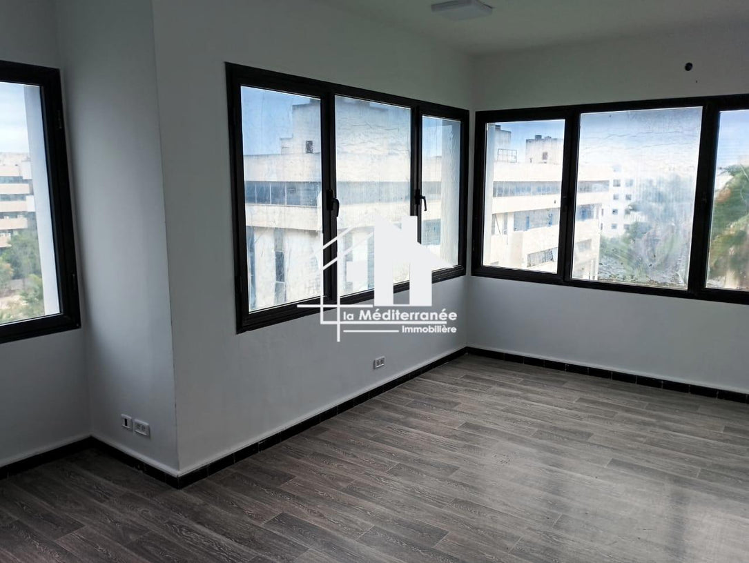 A louer bureau H+4 à Monplaisir