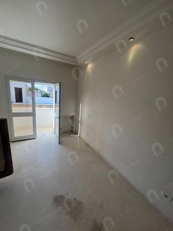 A louer étage de villa s+3 20 mars le bardo