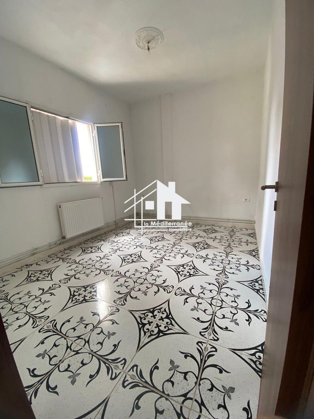 A louer étage de villa s+2 pour hommes au bardo