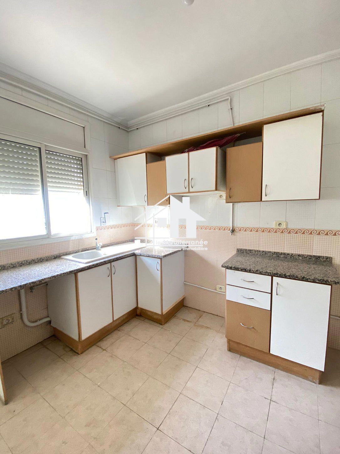 A louer appartement S+3 au bardo