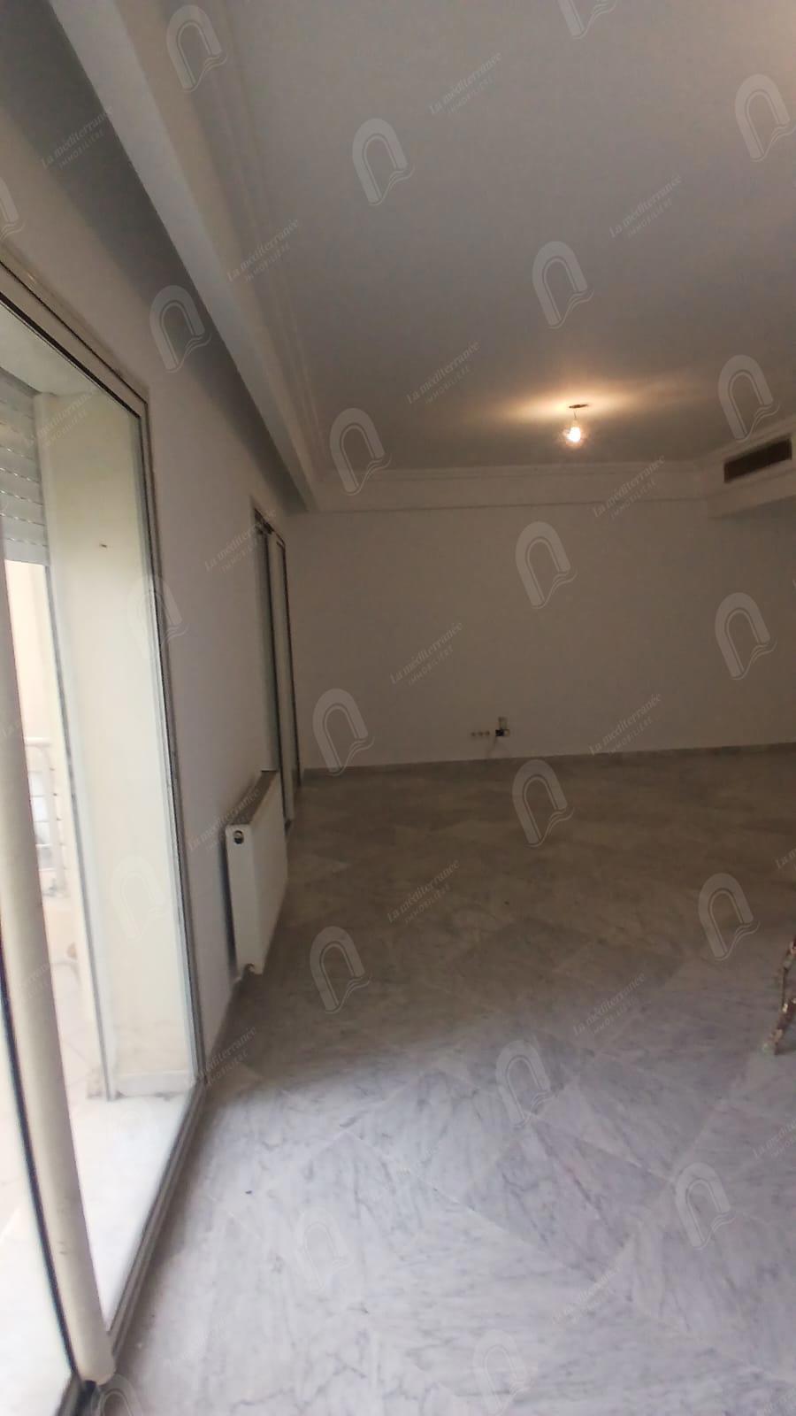 Appartement S+3 aux berges du lac 2
