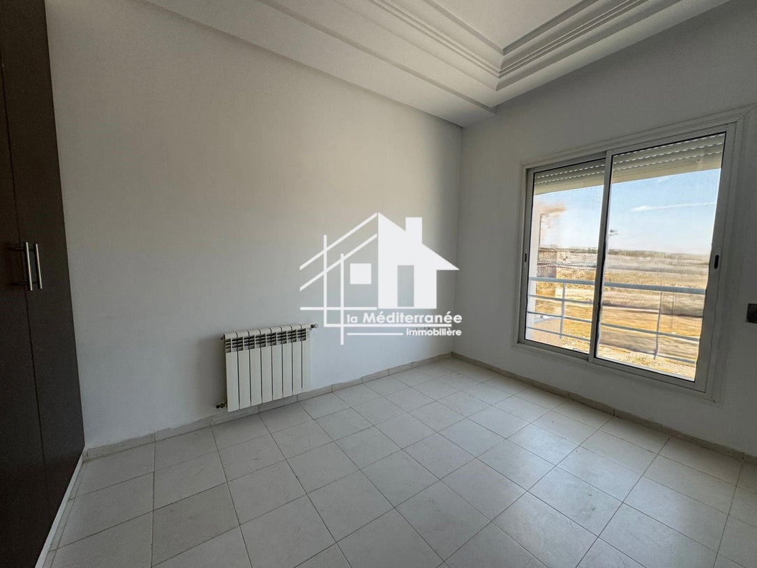 Appartement S+3 à jardins de Carthage