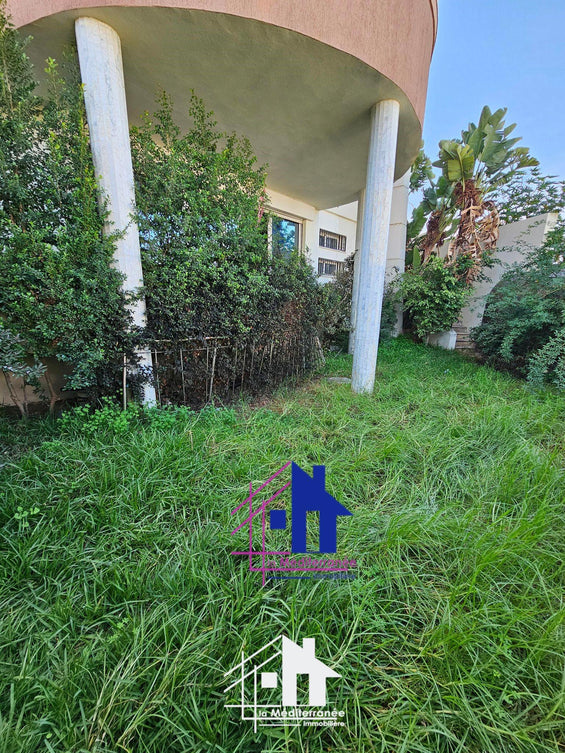 Villa s+5 à boumhel bel air
