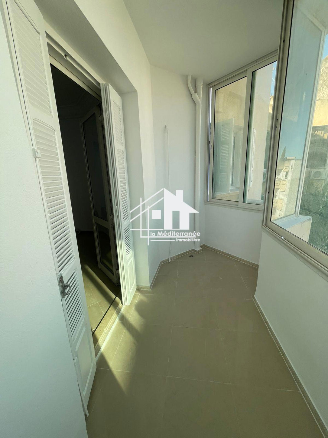 A louer un appartement s+3 à Manzeh 9B