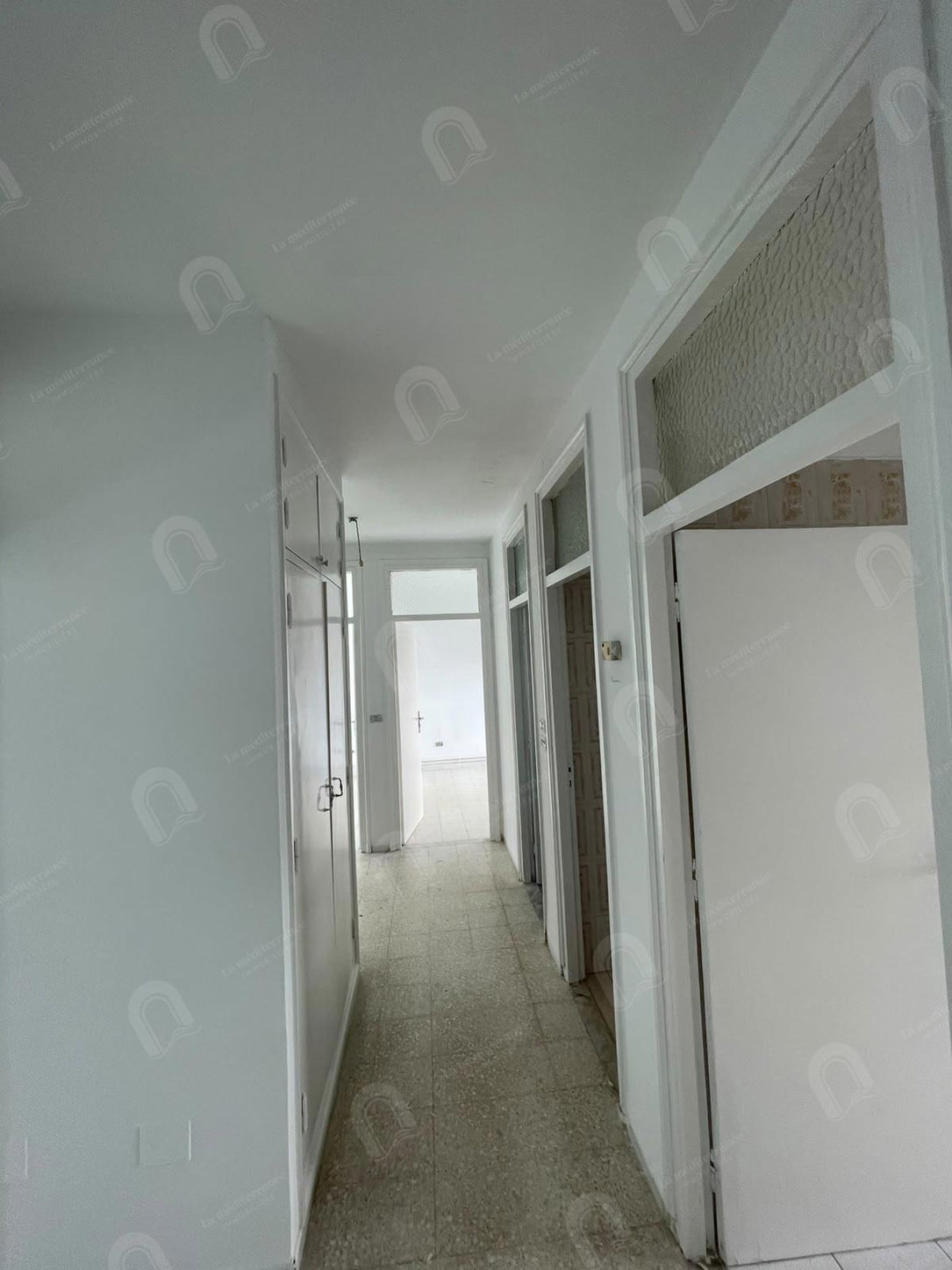 A vendre un appartement S+3 à cité ennasr