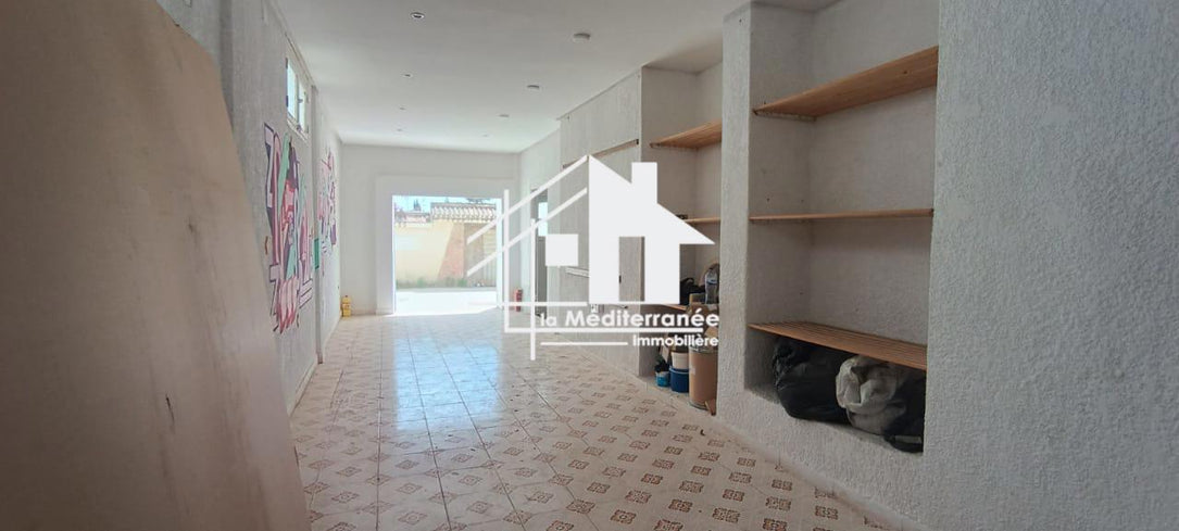 A louer un local de 150m2 à chotrana 3