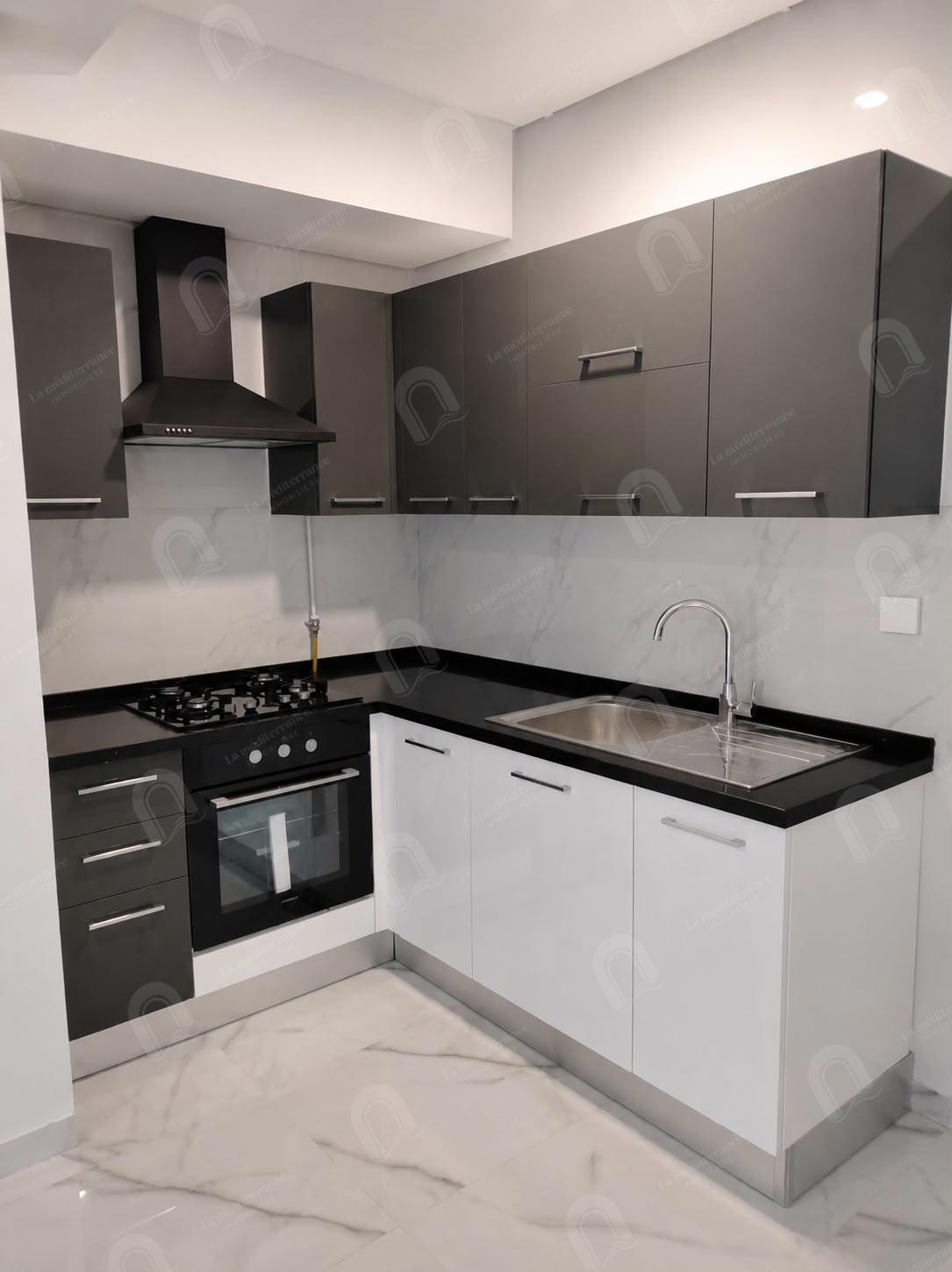 A louer un appartement S+1 hst à Ennasr 2