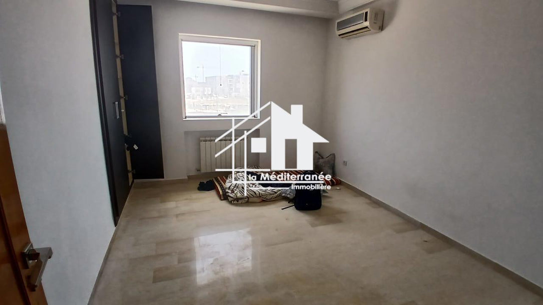 Un appartement S+3 à Jardin de Carthage