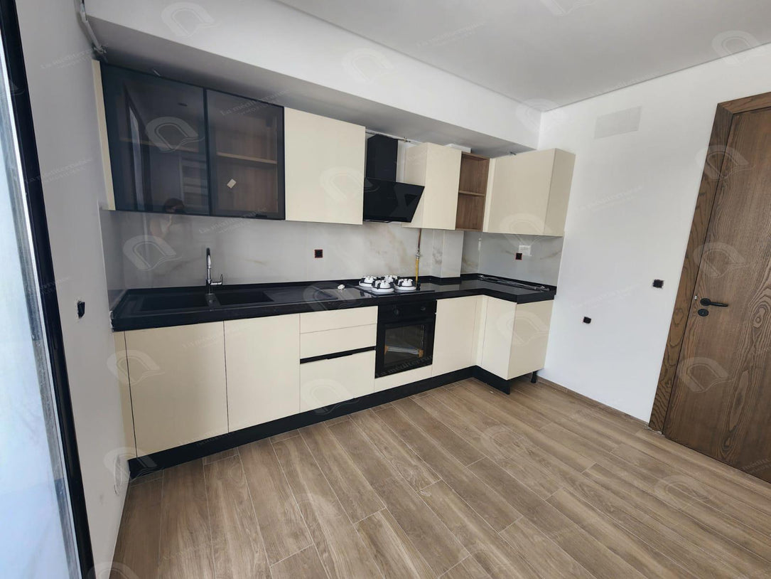 A vendre un S+2 neuf à la soukra