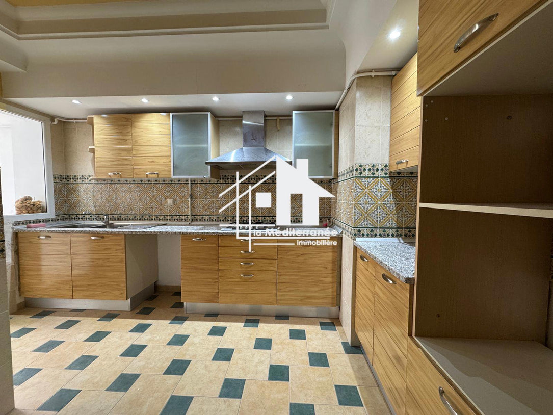 Appartement  S+2 Usage bureautique au Lac 2