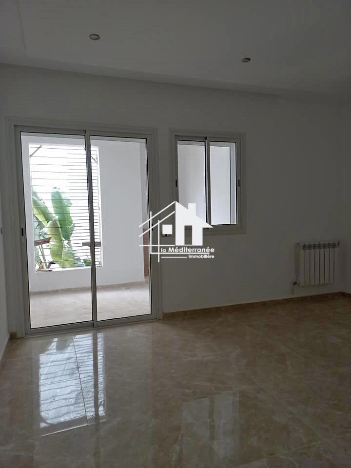 A louer étage de villa S+2 au Bardo