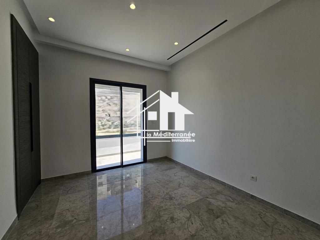 Appartement S+2 à Ain Zaghouan Nord