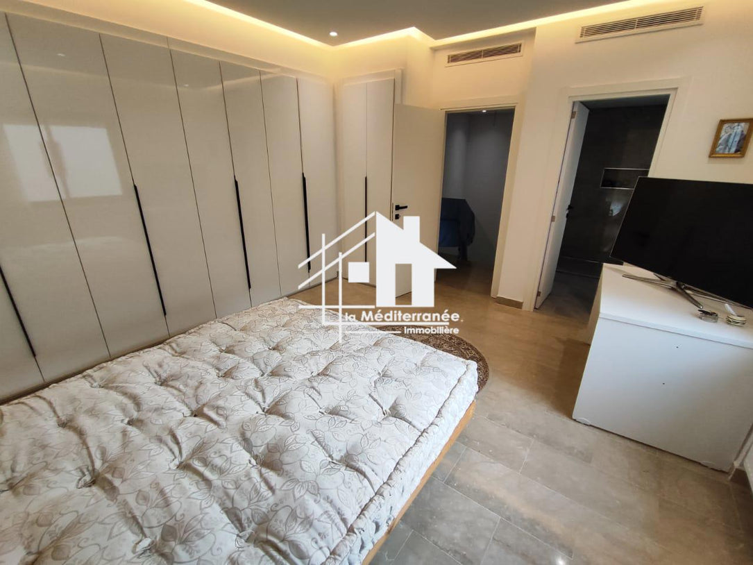 A vendre un triplex avec quatre suites à la soukra