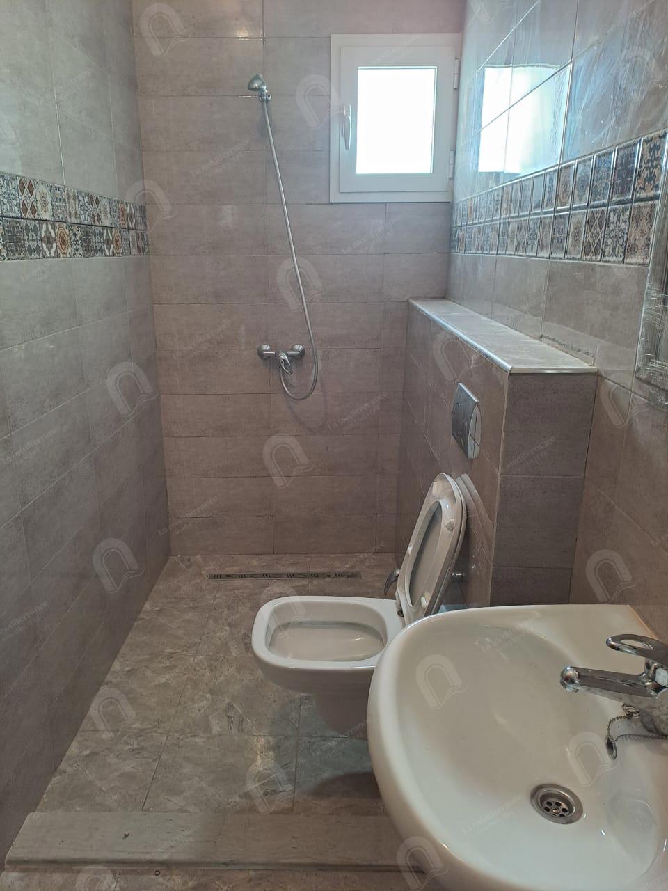 A louer triplex s3 à Gammarth  Forêt