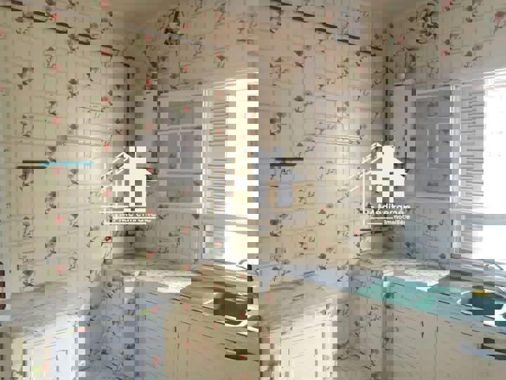 A louer un étage de villa S+3 au Bardo