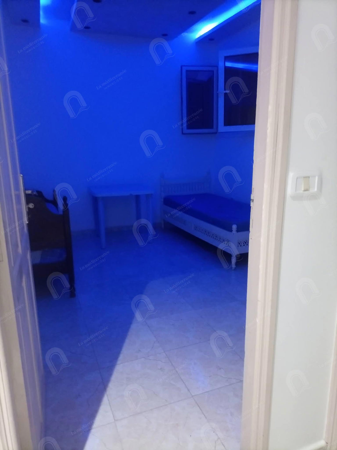 A louer appartement S+2 meublé au centre ville