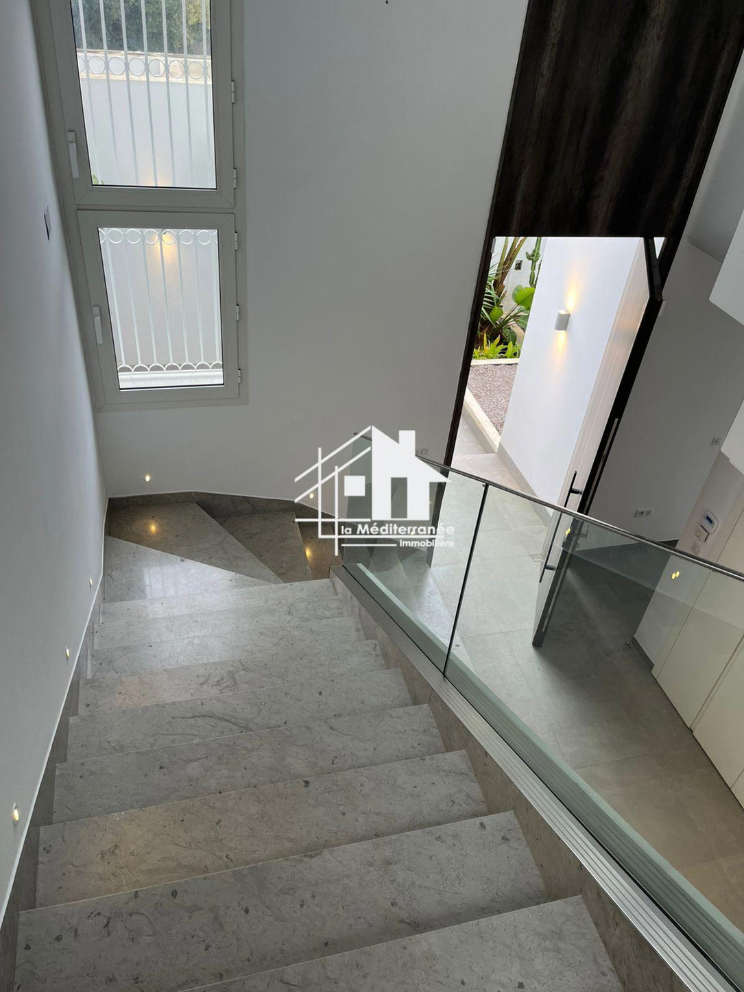 A louer une villa s+4 à Gammarth