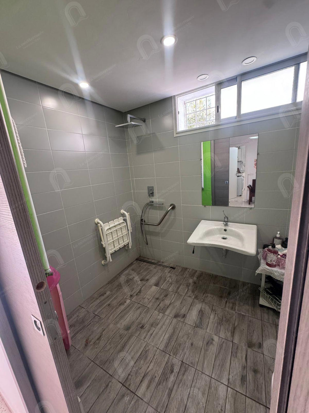A vendre Villa 2S+5 avec grand jardin à cité romena