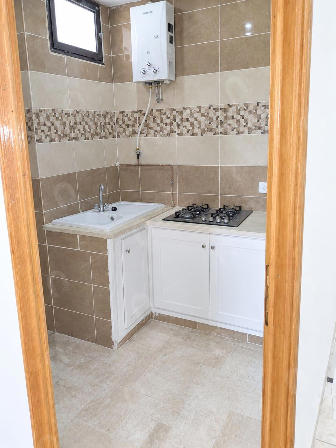 A louer un appartement S+1 au 1er étage
