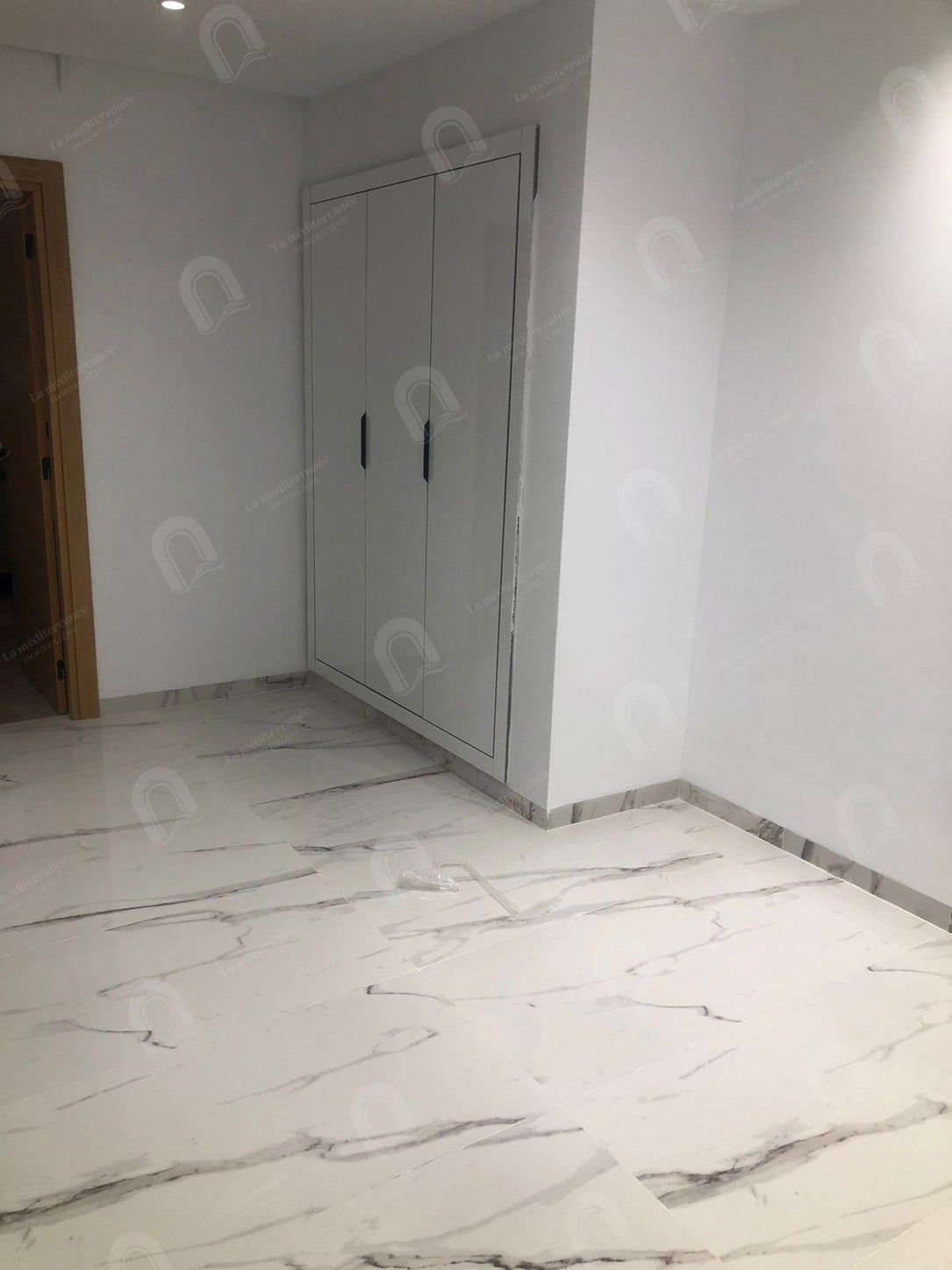 A louer un appartement s+1 à jardin d'el menzah2