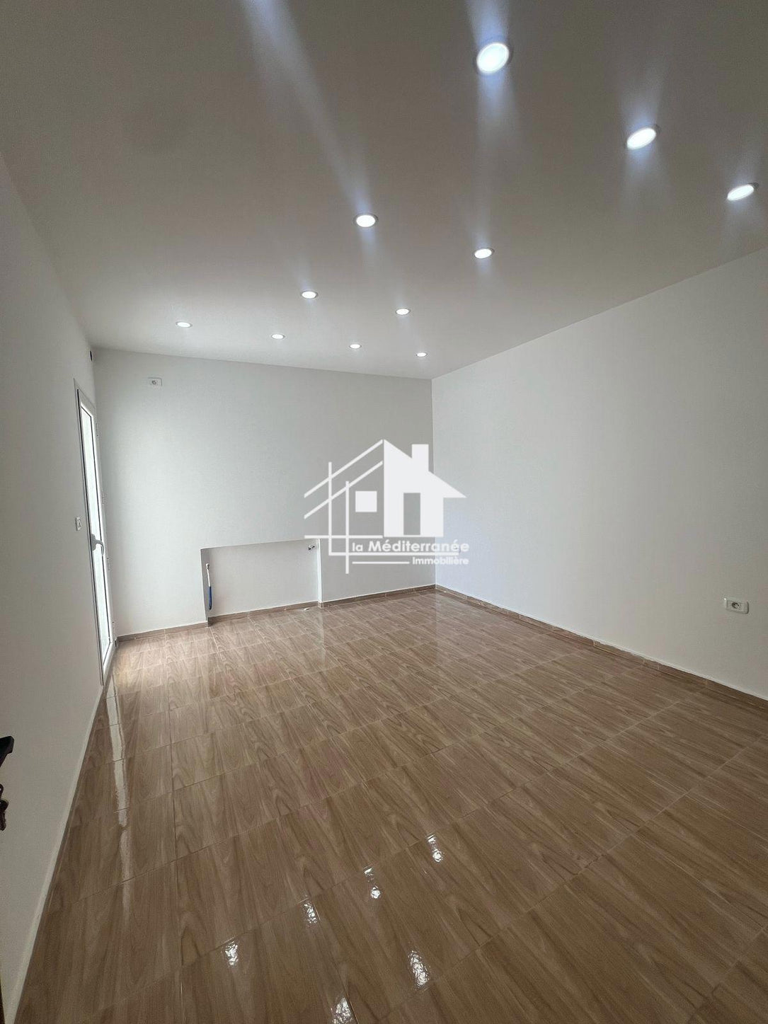 A louer appartement S+2 jamais habité au Bardo prés de stade