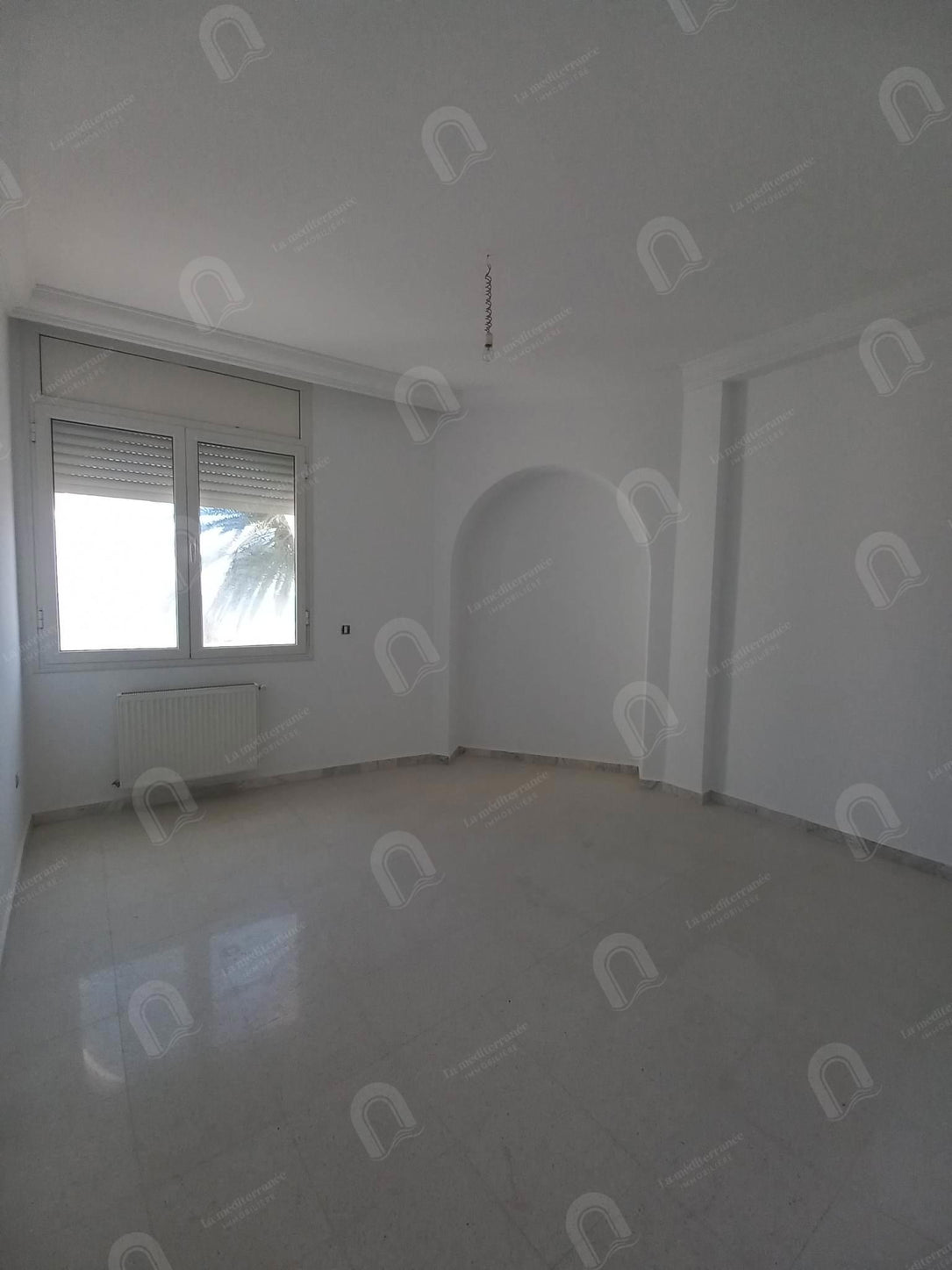 Appartement s+3 spacieux à Rades plage