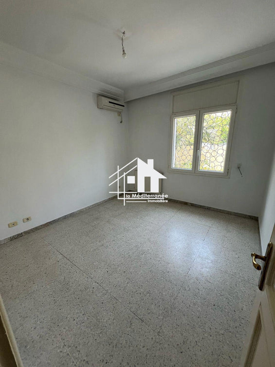 À vendre Appartement S+2 avec jardin à El Menzah 7bis