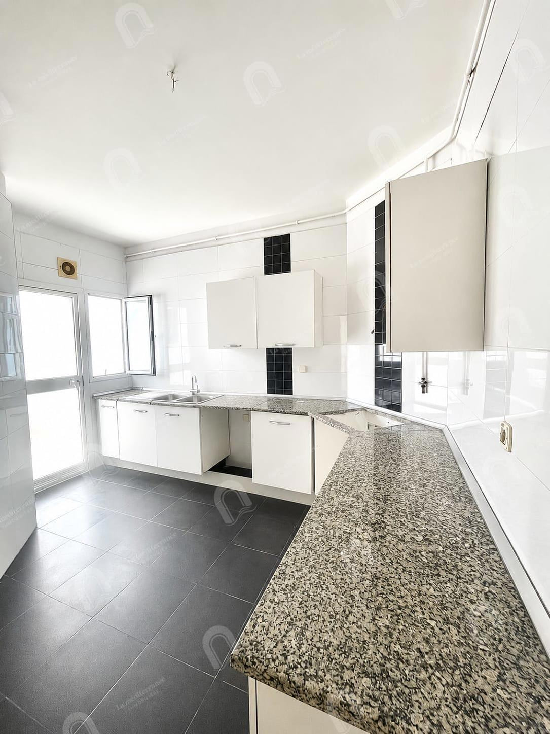 à louer un appartement s+2 aux jardins d'el menzah 2
