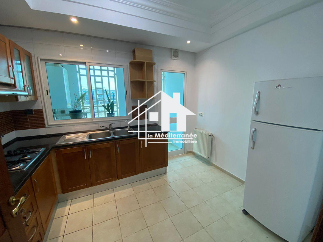 Un appartement S+2 meublé à louer au lac 2