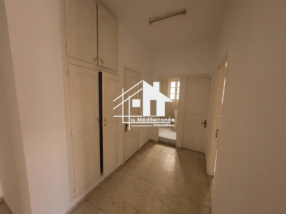 A louer étage de villa S+3 à manouba