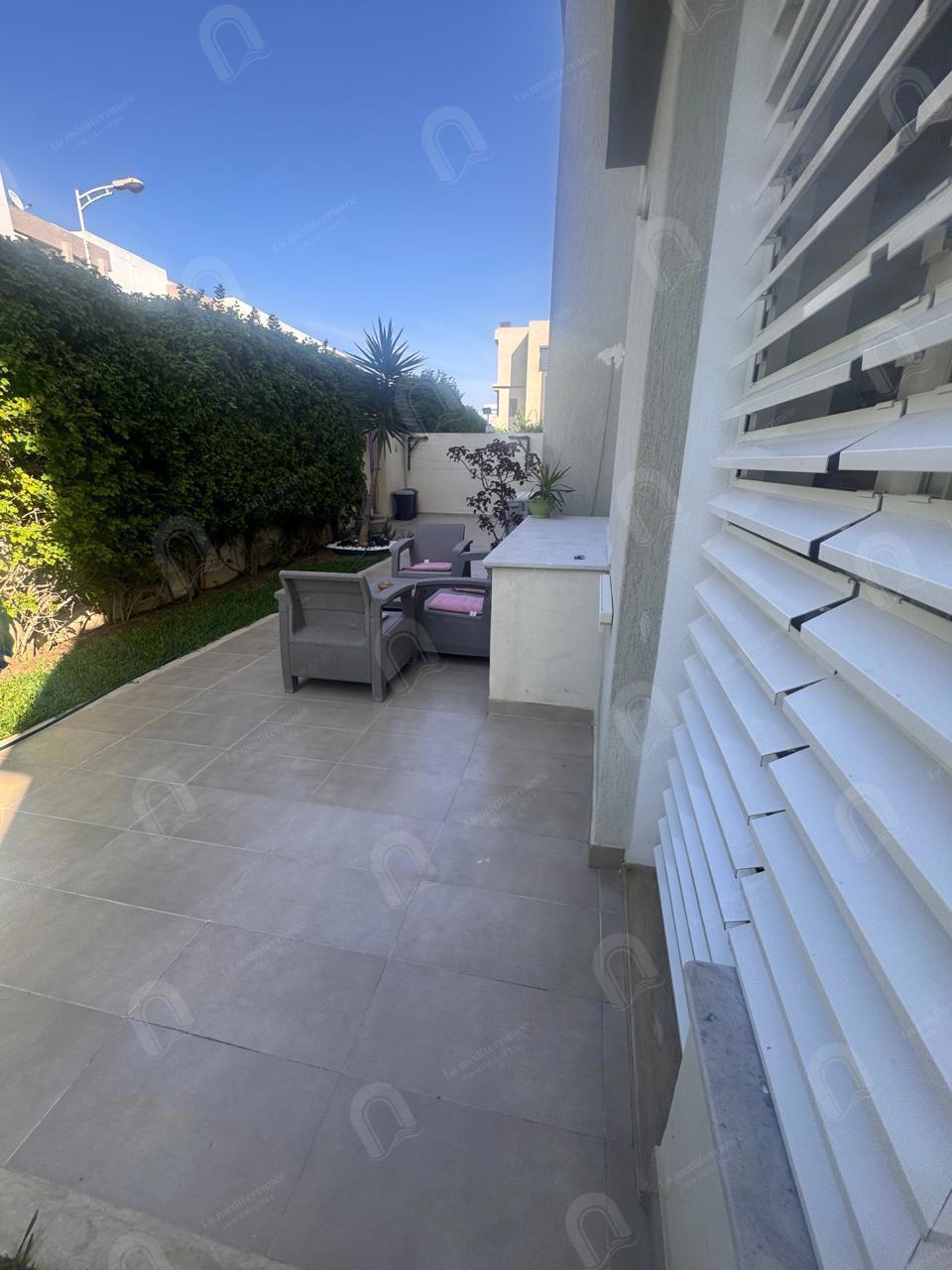 À vendre – Appartement S+3 avec jardin