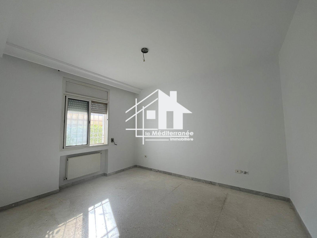Appartement S+3 RDC à la Marsa