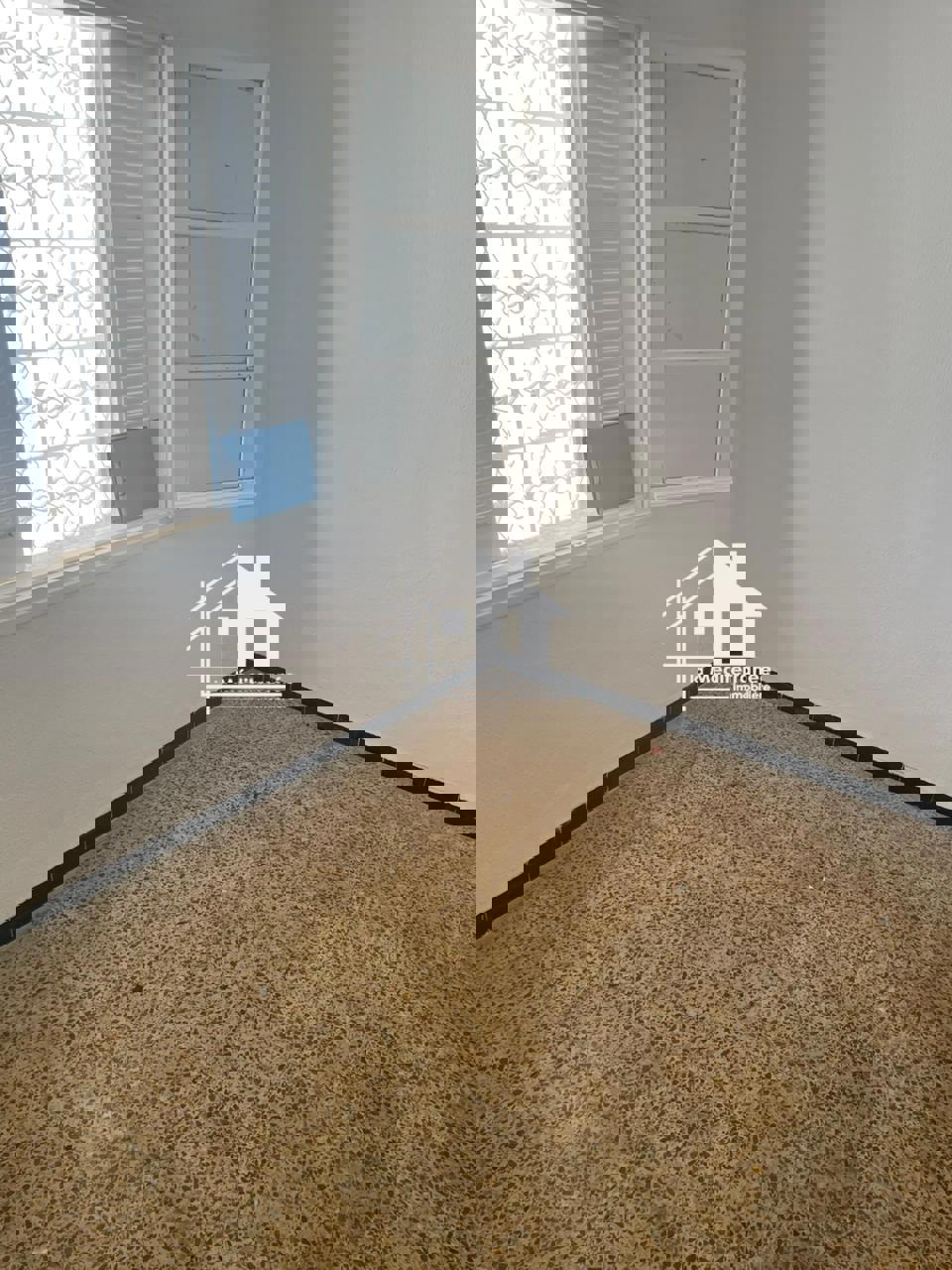 A louer étage de villa S+4 Rdc au bardo